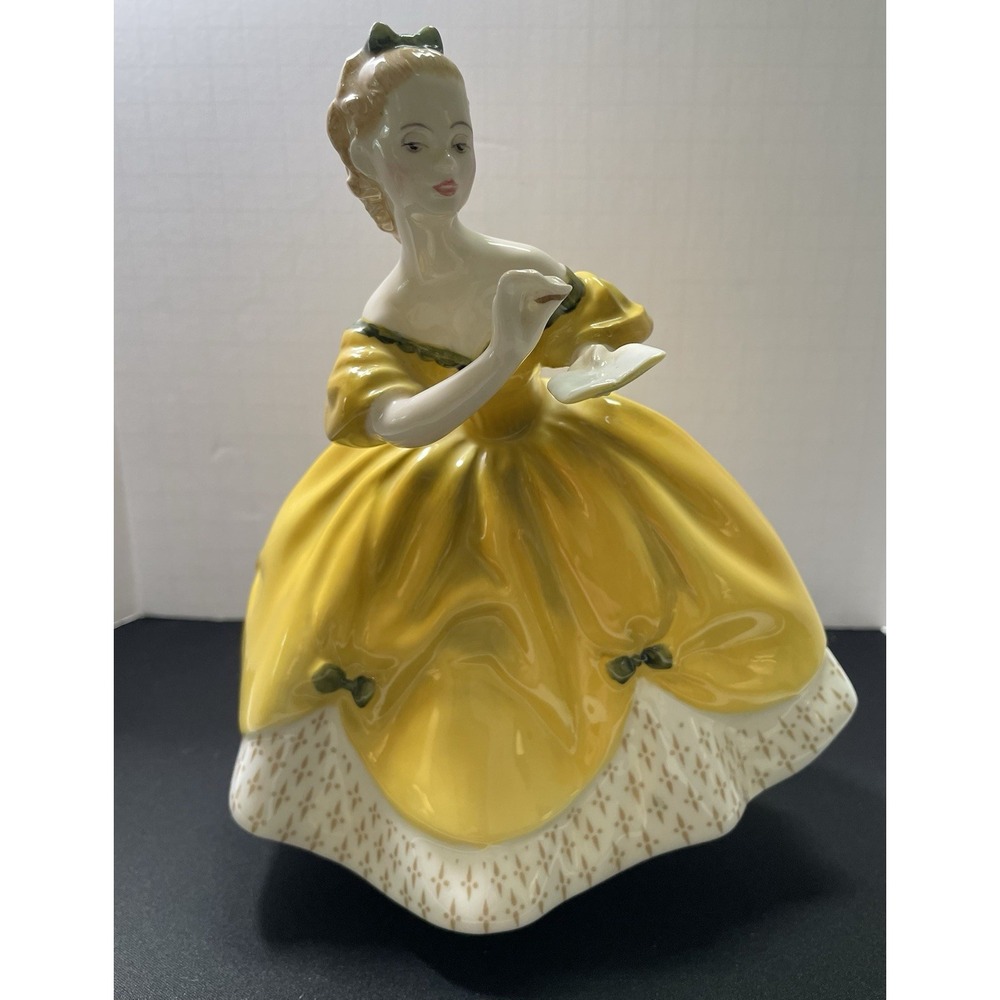 Royal Doulton 1965 England The Last Waltz Bone China Figurine HN 2315 New No Box